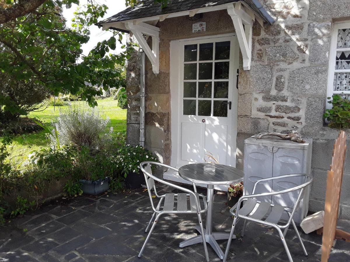 Ker Jerome - Traditional Stone Breton Cottage Near To Dinan Trelivan Dış mekan fotoğraf